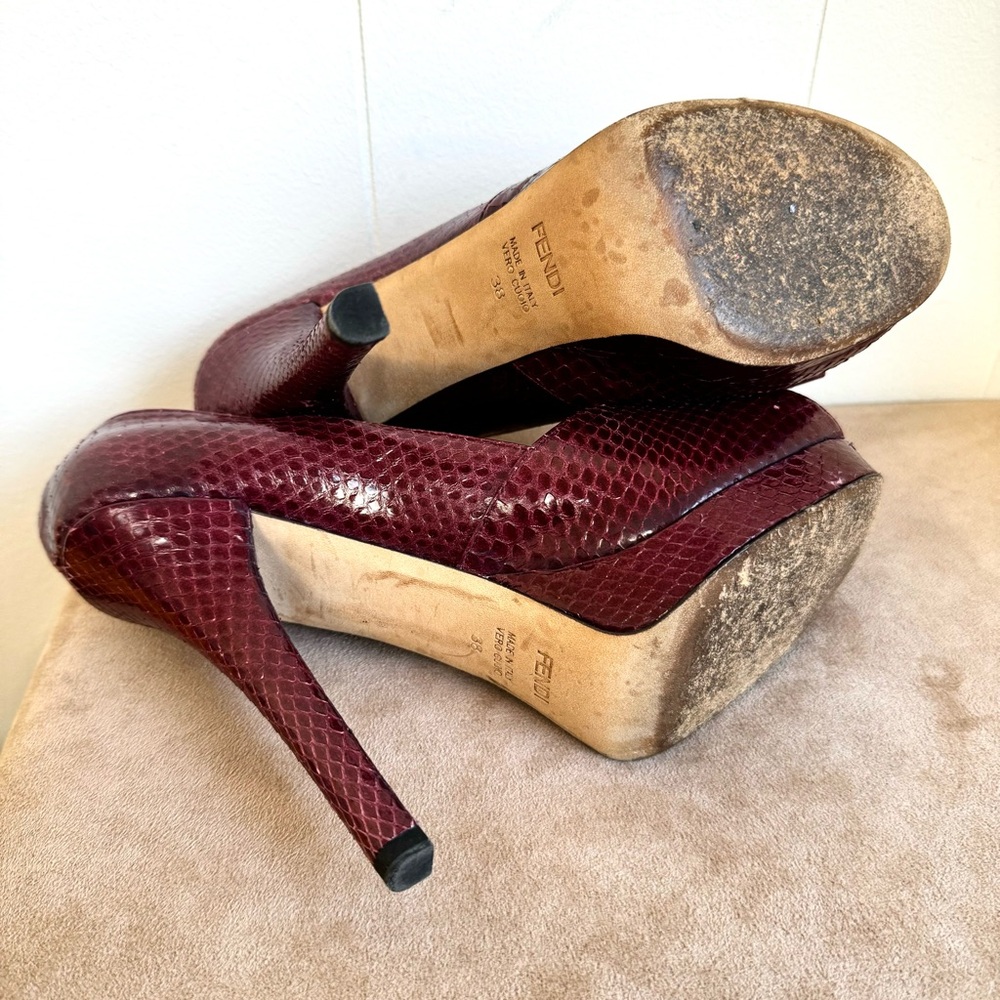 🔥FENDI Spuntata Ayers Lucido Bow Platform Heels Bordeaux Burgundy 8 38 Snakeskin - Picture 8 of 12